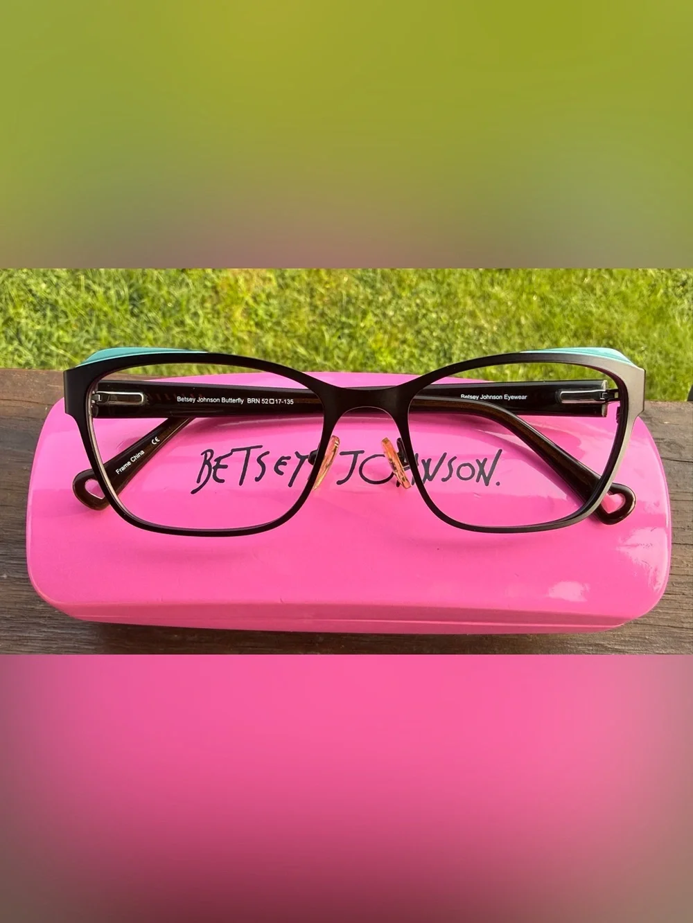 Betsey Johnson frame no